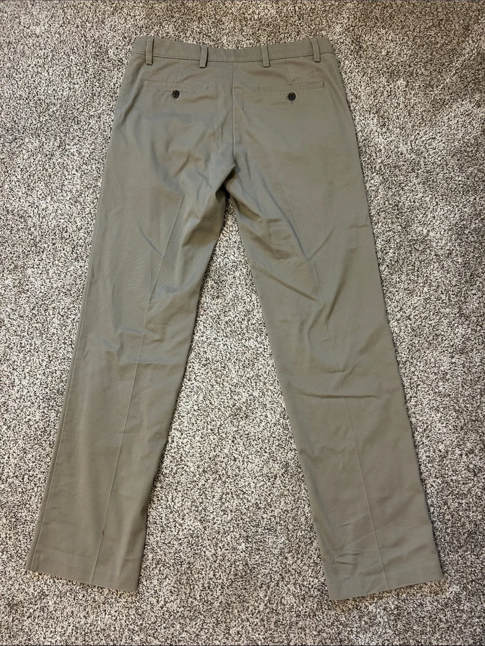 Dockers Men's Classic Straight Fit Khaki Pants